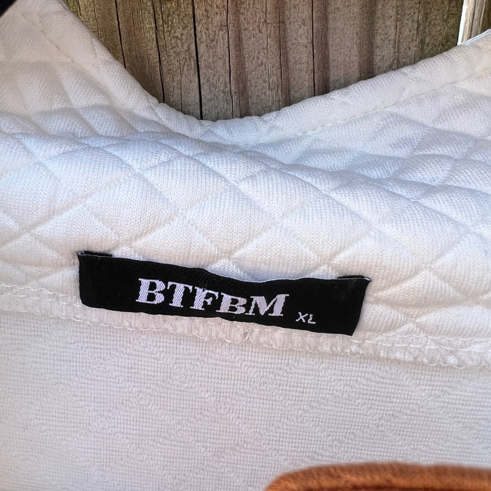 👗 BTFBM White Quilted Pullover with Brown Accents - Picture 5 of 9